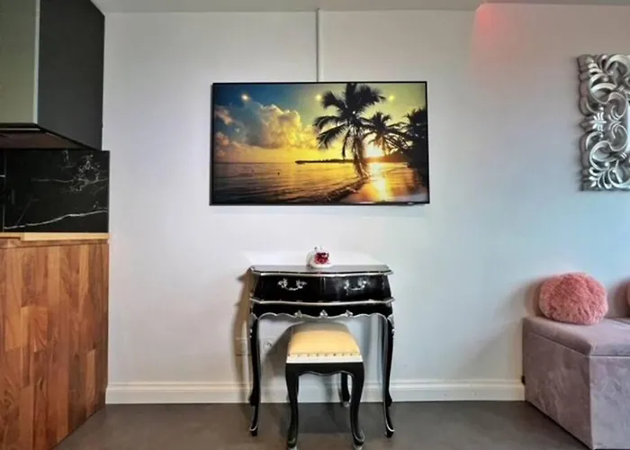 317, Port Venus Au Village Naturiste Apartment Agde